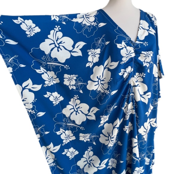 0111/ Blue Hibiscus Flower pattern Kaftan - Picture 7 of 10